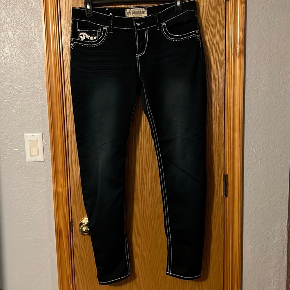 Hydraulic skinny leg jeans